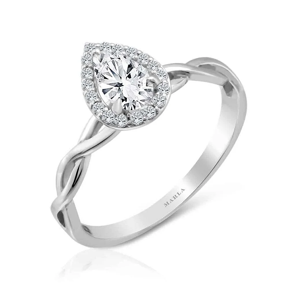 ring-beuatiful-shining-oval-solitaire-diamond-ring